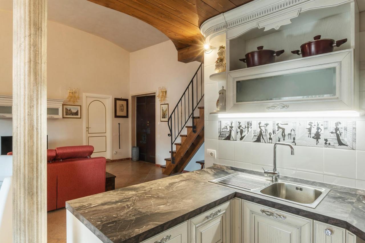 Palazzo Altieri Elegant Apartment 로마 외부 사진